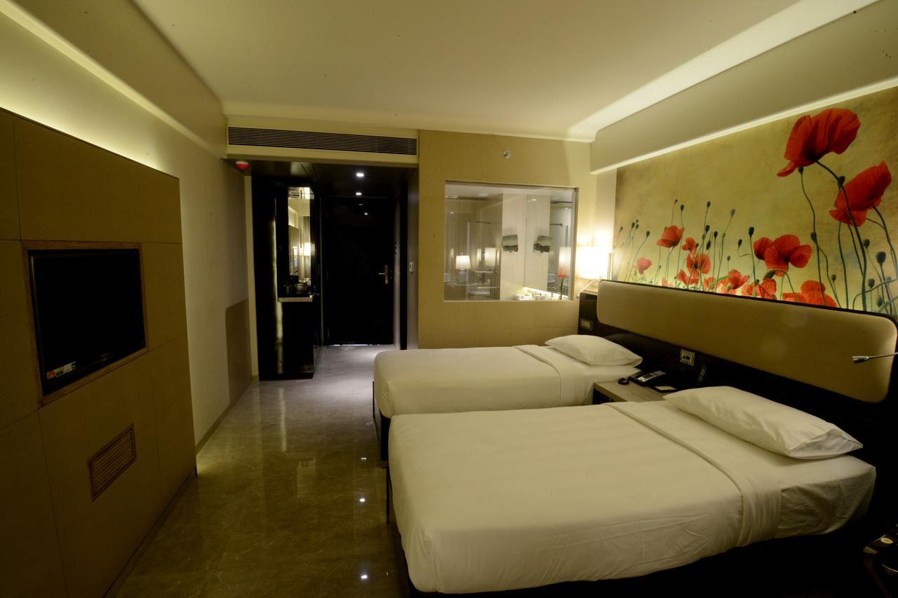 Sai Palace Grand, Malad Мумбаї Екстер'єр фото