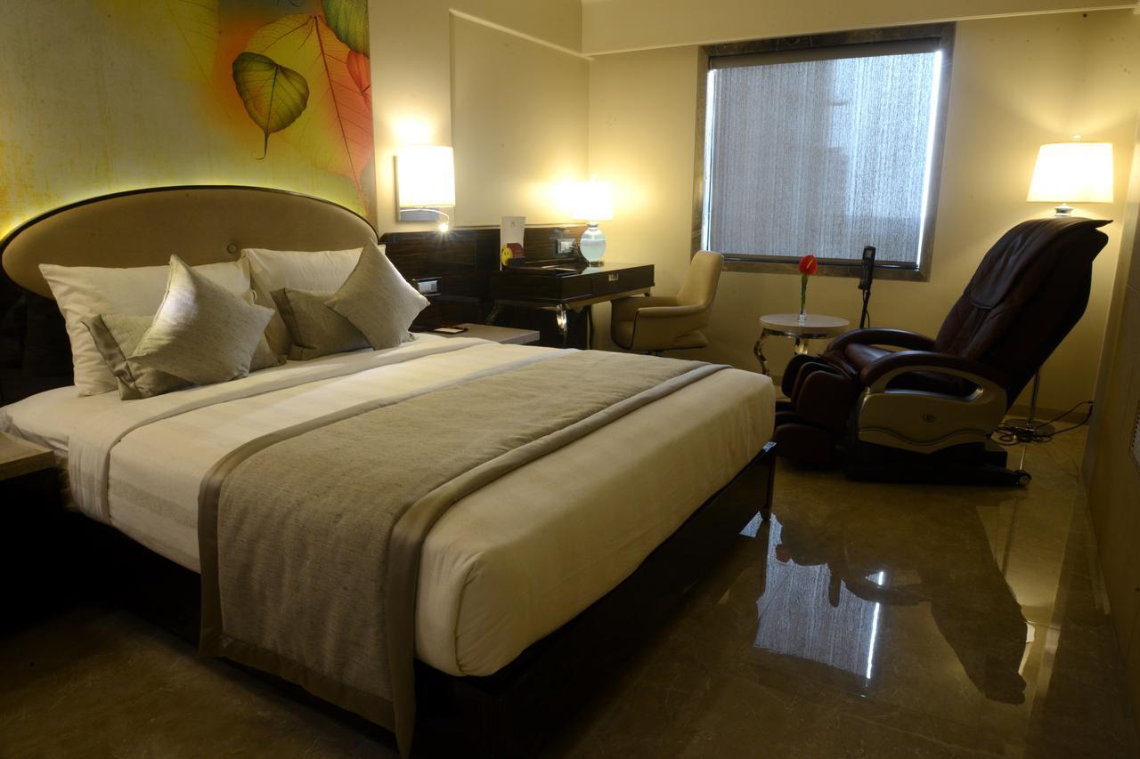 Sai Palace Grand, Malad Мумбаї Екстер'єр фото