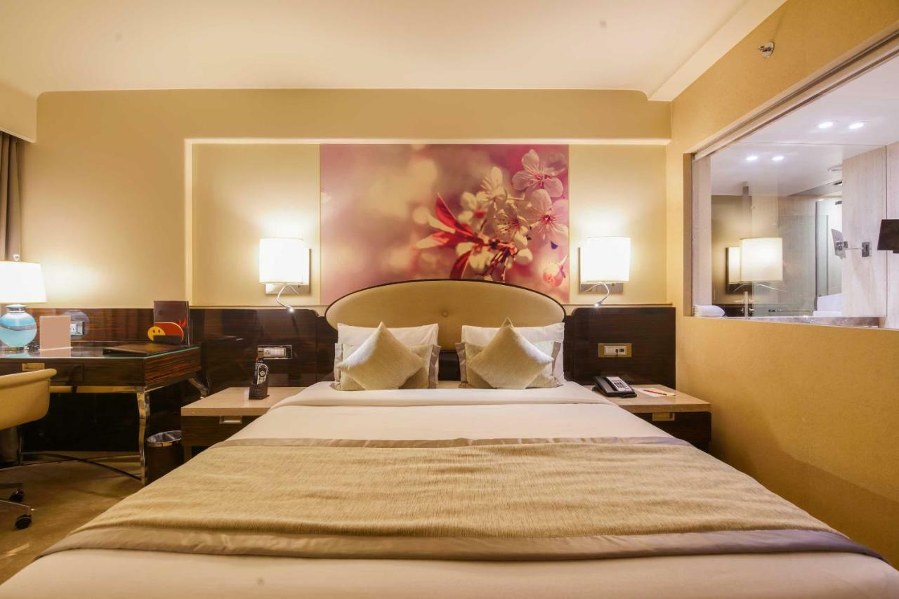 Sai Palace Grand, Malad Мумбаї Екстер'єр фото